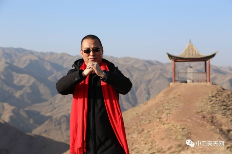 2019年1月1日，5位中衛(wèi)青年企業(yè)家在寺口山上送祝福